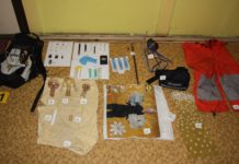 Příbramští policisté rozbili další gang pašující drogy do věznice na Bytízu