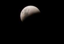 Dnes dojde k částečnému zatmění Měsíce