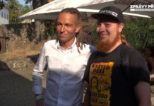 Veřejnost diskutovala s předsedou Pirátů Ivanem Bartošem