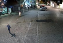 Kamera zachytila vandala, policie žádá o pomoc veřejnost