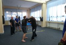 Oddíl bojového umění krav maga připravuje nábor