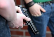 Muž střílel v hospodě v Lazsku. Zřejmě se chtěl pokusit o sebevraždu