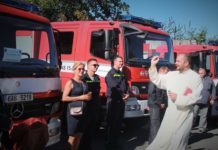 Předání CAS středočeským dobrovolným jednotkám. Z Příbramska hasičům Sedlčany a Jince