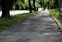 Opravu chodníku v ulici Osvobození provede Strabag
