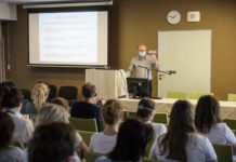 V příbramské nemocnici se uskutečnil seminář o léčbě Covid-19