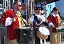 Příbramská svatohorská šalmaj začala slavnostním průvodem