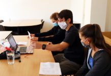 Jak se pečou Příběhy našich sousedů