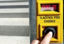 K deaktivaci tlačítek u přechodů zřejmě nedojde, podle starosty to nedoporučuje policie