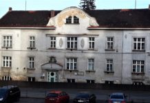 Vedení města chce prodat historický dům v ulici Čs. armády