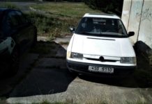 Majitelé automobilů s propadlou STK, kteří parkují na pozemních komunikacích město vyzvalo k nápravě