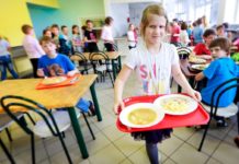 Projekt „Obědy do škol“ bude pokračovat i další dva roky