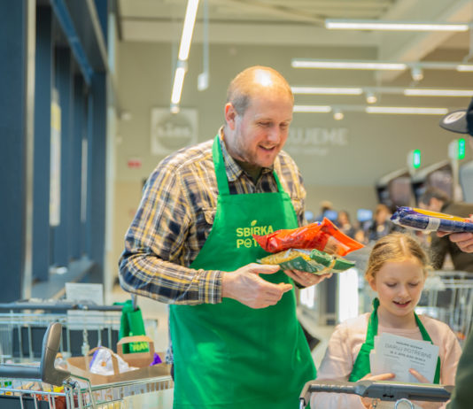 Sbírka potravin opět pomůže potřebným. V Příbrami se do ní zapojí i Jana Puklová Havelková ze spolku Radost Příbramáčkům