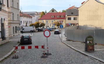 Uzavírka zasáhne historické centrum Příbrami. Václavské náměstí čekají výkopové práce