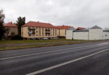 Prodat pozemek uprostřed města developerům, nebo si ho raději nechat pro záměry města?