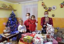 Fotogalerie: V azylovém domě se nadělovalo