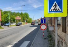 V Milínské řidiči porušují dopravní předpisy, ale pokud chtějí do centra, tak vlastně musí