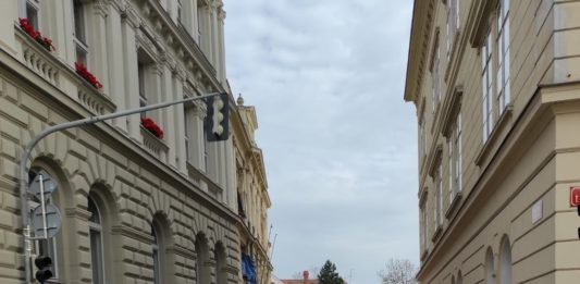 Hailova ulice bude pět dní neprůjezdná. Uzavírka změní i trasy autobusů
