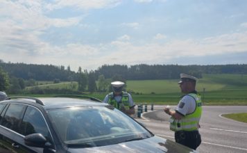 Policisté na Příbramsku kontrolovali pásy. Padlo 13 pokut za 13 tisíc korun