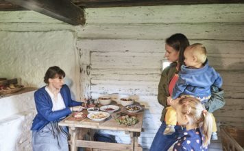 Skanzen Vysoký Chlumec ožije tradičním posvícením. Návštěvníci si vyzkoušejí pečení koláčů i přípravu dobrot