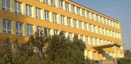 Kraj chystá sloučení příbramské speciální školky se „čtyřkou“. Pro děti se však nic měnit nemá