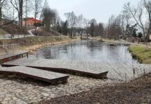 Park u Čekalíkovského rybníku si oblíbili vandalové