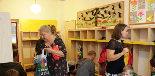 Už příští týden zápisy do školek. Co všechno musíte mít s sebou