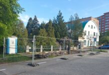 Pro veřejné toalety u Hořejší Obory se čeká na kontejner