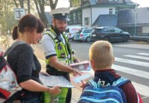 Policisté dohlíží na bezpečnost školáků: Zebra se za Tebe nerozhlédne