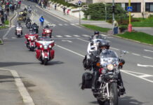 O parkování v parkovacím domě jeví zájem motorkáři