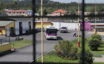 Příbram zapojí vězně do údržby města. Zároveň půl roku se bude do věznice jezdit objížďkou