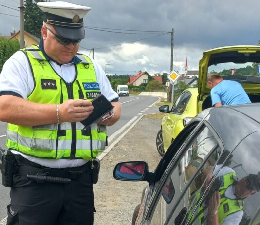Čtvrtina řidičů při kontrole na Příbramsku neobstála. Policie o prázdninách zpřísní dohled na silnicích