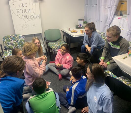 Dobrovolnické centrum ADRA Příbram slaví deset let, výročí připomene hudbou i tancem