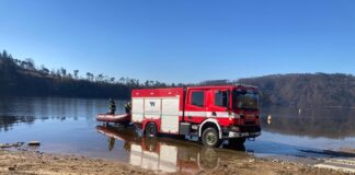 Povodí Vltavy pomohlo hasičům z Příbramska modernizací sjezdu do vody a novými obleky