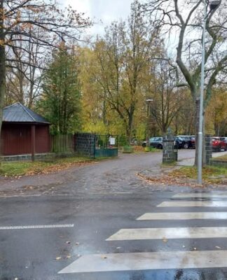 Po dobu Dušiček bude u příbramského hřbitova parkování zdarma a s omezeními