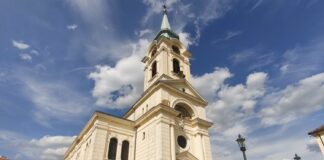 Oprava chodníku u kostela sv. Vojtěcha začne už příští týden