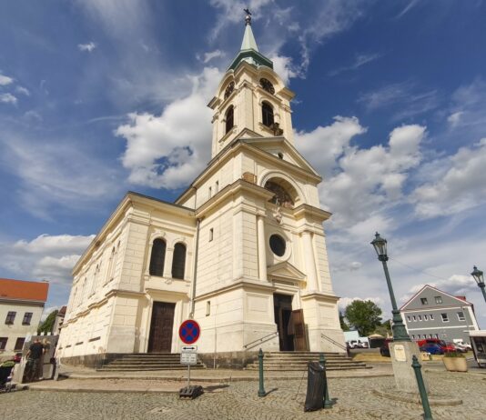 Oprava chodníku u kostela sv. Vojtěcha začne už příští týden