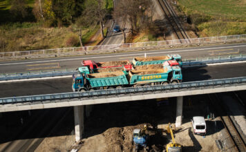 Most na dálnici D4 u Staré Hutě je po rekonstrukci znovu plně průjezdný