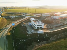 Mikrovlny na dálnici D4. Opravy výtluků zvládnou za pár desítek minut