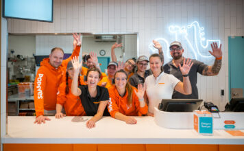 Popeyes otevřel první drive-thru pobočku v Česku, stojí u Milína