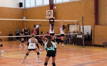 Příbramské volejbalistky ukázaly sílu! Z turnaje si připsaly dvě výhry a cenné zkušenosti