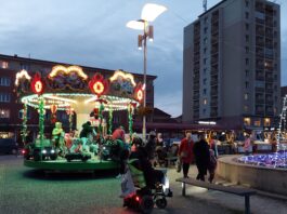 Stříbrná adventní neděle nabídne program na náměstí 17. listopadu