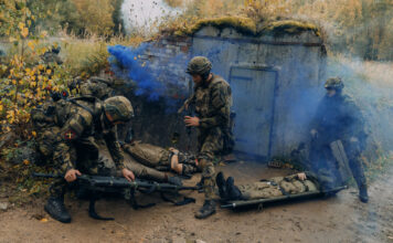 Vojenské zdravotníky v Jincích prověřil drsný nonstop výcvik ROLE 1