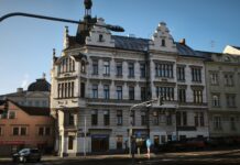 Přestavbu železářství na kavárnu chce město využít k dalším opravám v domě