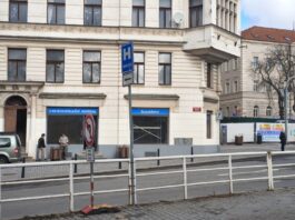 V bývalém železářství začala přestavba na kavárnu