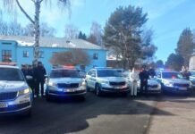 Policisté si připomněli oběti trestných činů, rozsvítili majáky a upozornili na domácí násilí i kyberšikanu