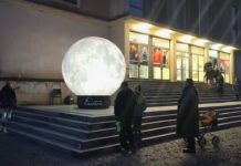 Příbram zažila „Vzhůru na Měsíc“. Astofotograf Petr Horálek přednášel před vyprodaným sálem