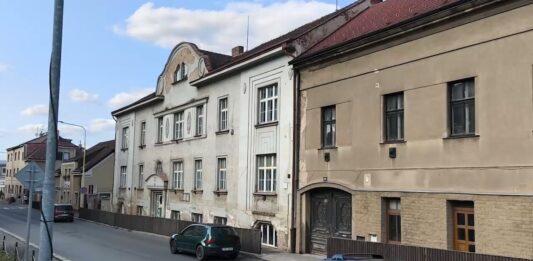 Záměr prodeje bývalé budovy Městských lesů dělí Příbram