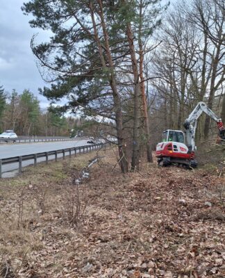 Podél D4 mezi Mníškem a Dobříší vyroste nové oplocení, má omezit střety se zvěří