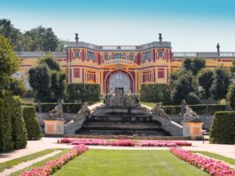 Velikonoce a duben na zámku Dobříš nabídnou otevření Oranžérie, novou výstavu i koncerty