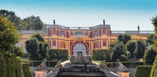 Velikonoce a duben na zámku Dobříš nabídnou otevření Oranžérie, novou výstavu i koncerty